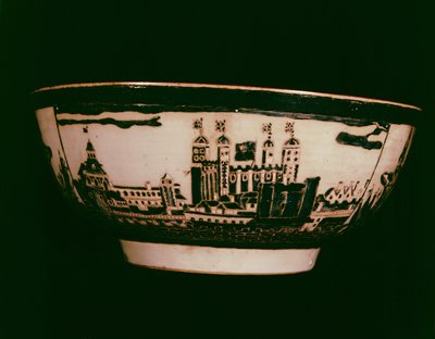 Plato de Delft con vistas de la Torre de Londres, vista lateral, c.1600 de English School